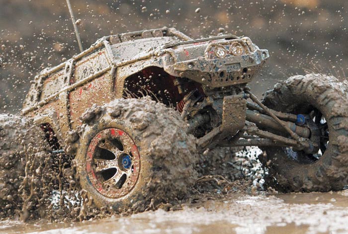  машины в грязи
