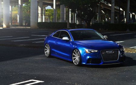    Audi RS5    , 