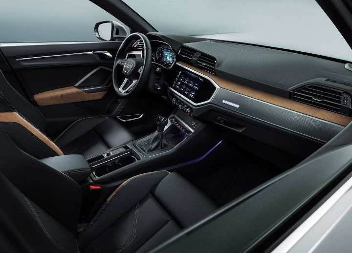 Audi Q3 2019  -  