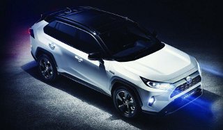 Toyota Rav 4 2019-2020 года пятого поколения
