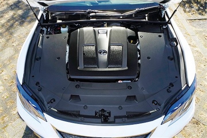 Toyota Land Cruiser 2020 года двигатель