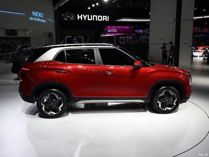 Hyundai ix25 2019 вид сбоку