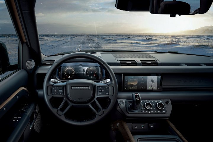 Land Rover Defender 2020 года - приборная панель