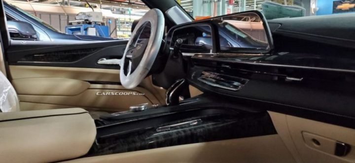 белый Cadillac Escalade 2021 года - салон