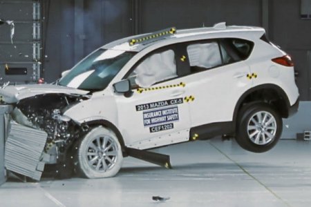 Обзор видео краш теста Mazda CX-5