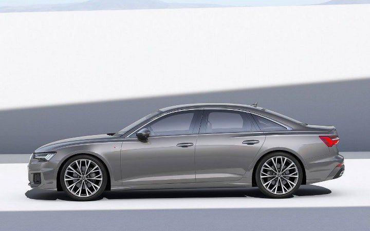Audi A6 2019 года - вид сбоку