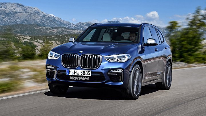 синий BMW X5 2019 года