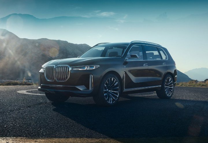 BMW X7 2019 года - вид сбоку