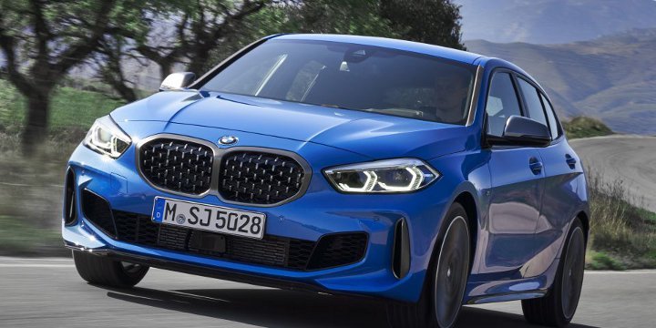 Новый BMW 1-series 2019 года - вид спереди